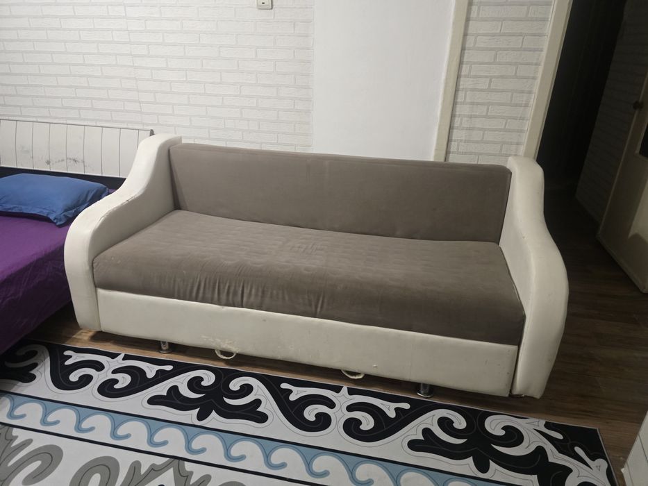 Срочно продам диван бу