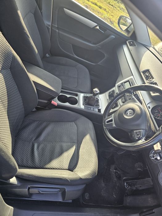 Passat B7 cod LA7W motor 1.6