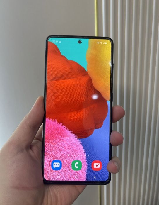 Продам Samsung Galaxy A51 128gb 2sim в идеале