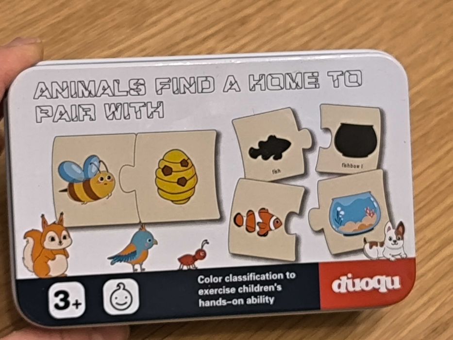 Puzzle educativ din lemn, Găsește căsuța animalelor