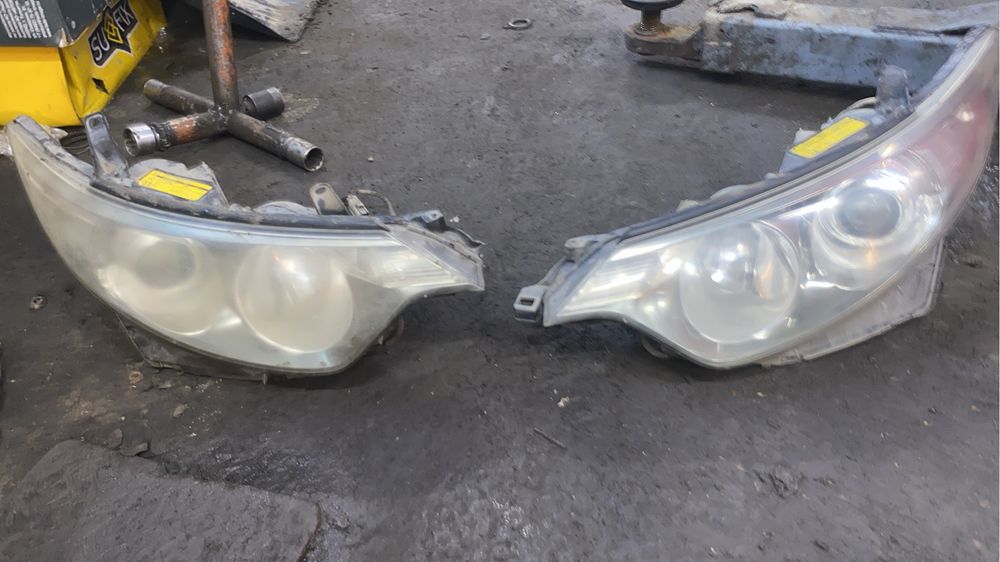 Фары Естима Estima