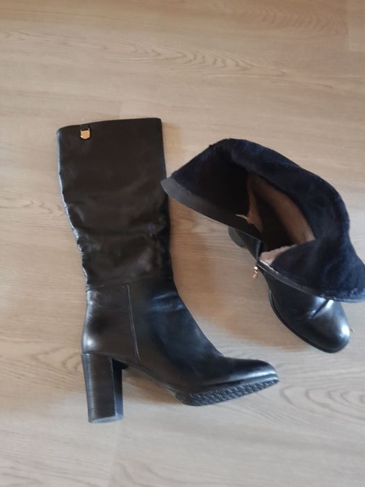 Продам зимние сапоги