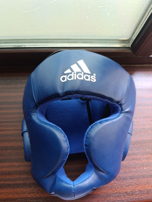 Шлем боксерский в идеальном состоянии