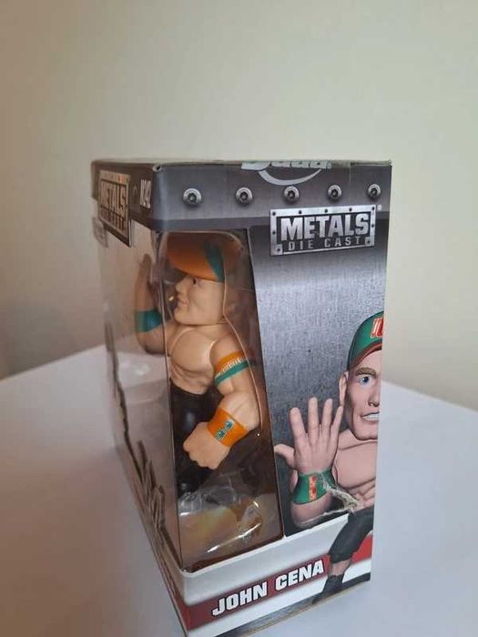 Figurină WWE John Cena – metalică, Loot Crate, cutie sigilată – colecție