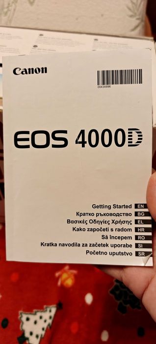 Cameră Canon EOS 4000D