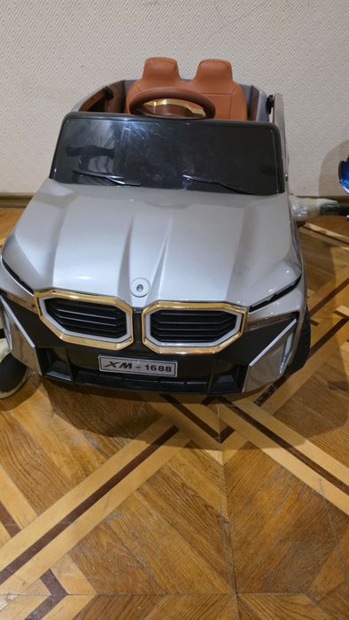 Машинка на аккумуляторе