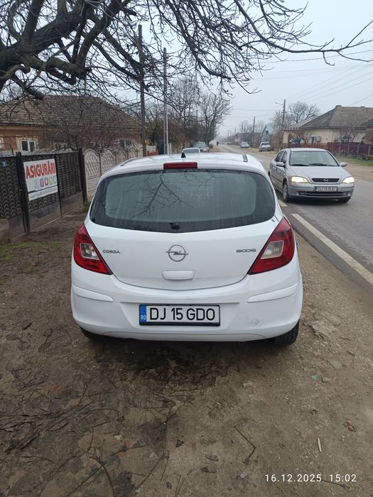 Vând Opel Corsa D