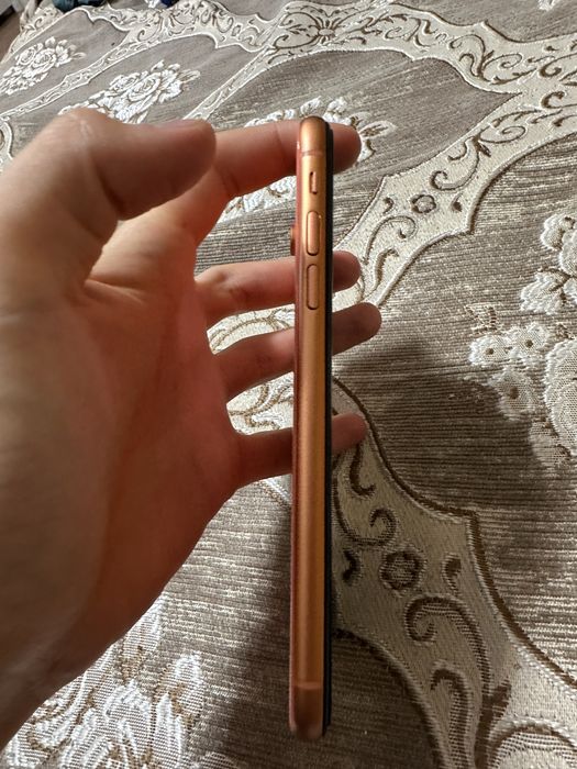 Iphone XR в хорошим состоянии