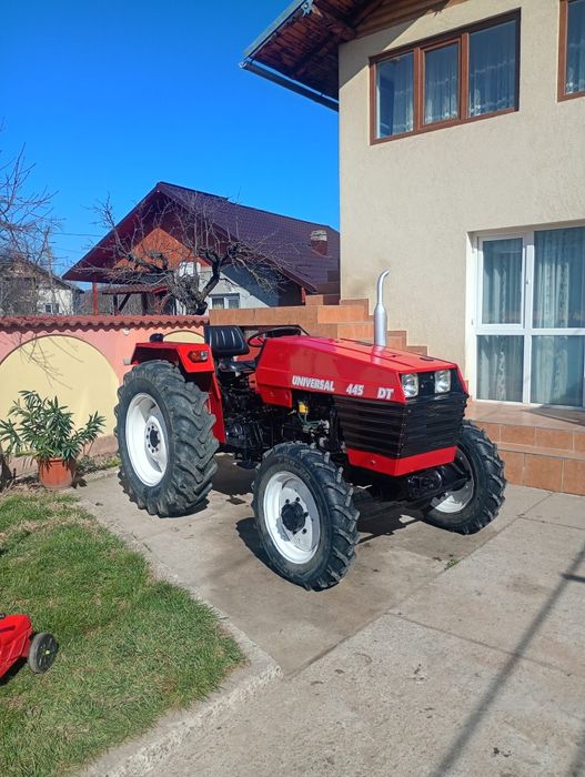 Tractor universal  445 dt