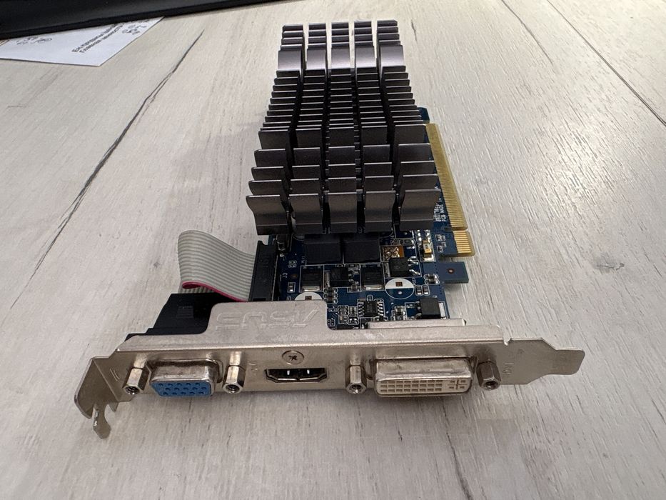 Продам видеокарту ASUS GeForce 210
