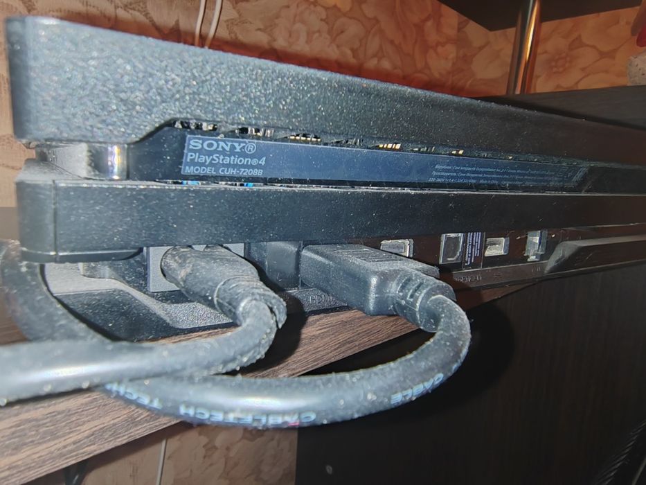Ps 4pro 1 терабайт + фифа и юфс