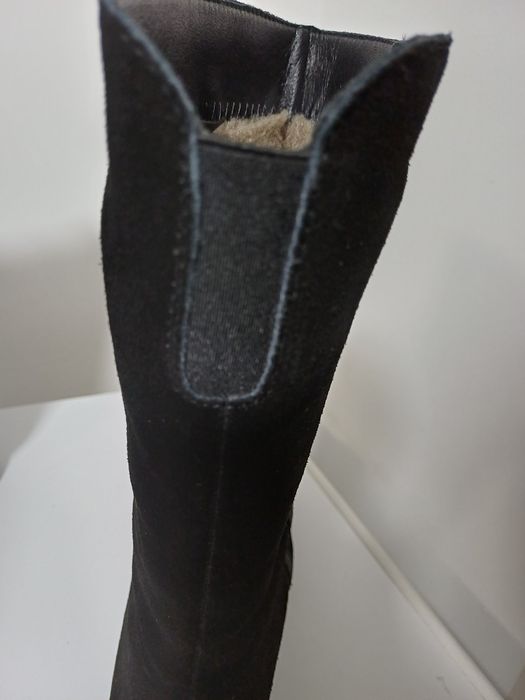 Cizme din  piele întoarsă marimea 40