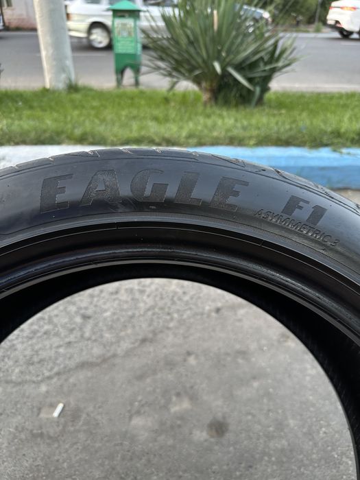 1 шина Goodyear Eagle F1 255/45 R21, среднее состояние