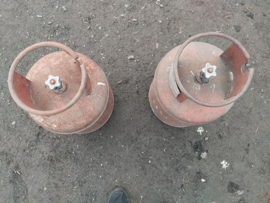 Пустые газовые баллоны