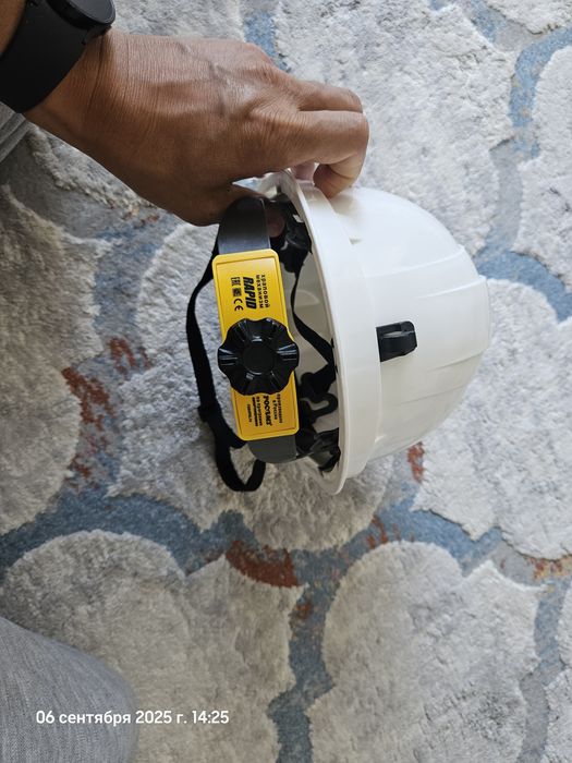 Каска новая.      .