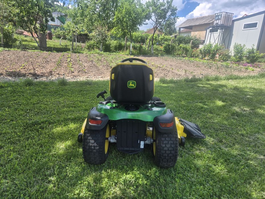 John Deere E180 25 CP Import USA Tractoras Gazon