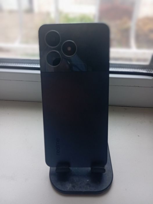 Продам Realme Not 12