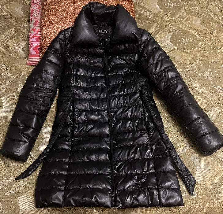 Продается женский пуховик  размер 46