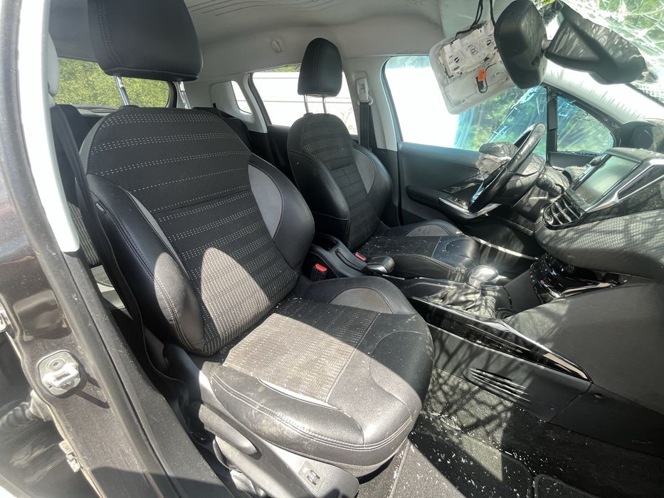 На части! Peugeout 2008 Пежо 2008 1.2 бензин