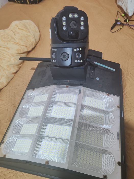 Camera supraveghere solara