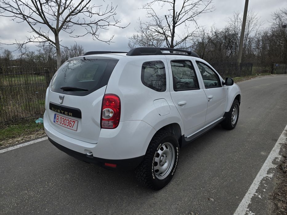 DACIA Duster 1.5 dci 4X4 6 trepte 110 cp aer conditionat