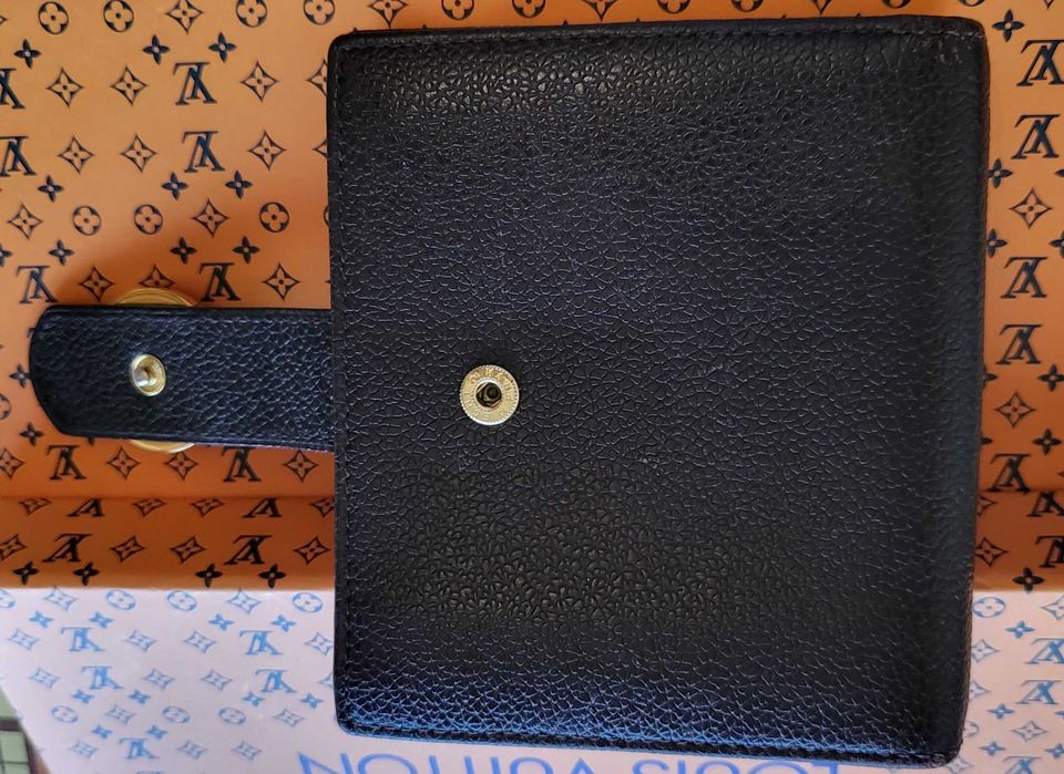 BVLGARI оригинален дамски/унисекс портфейл/портмоне ,естествена кожа