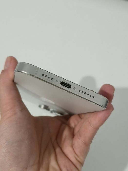 Vand/schimb iPhone 15 Pro Max 512gb white