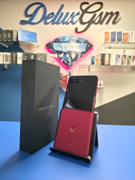 Motorola Razr 60 Ultra / Pantone Rio Red / DeluxGSM