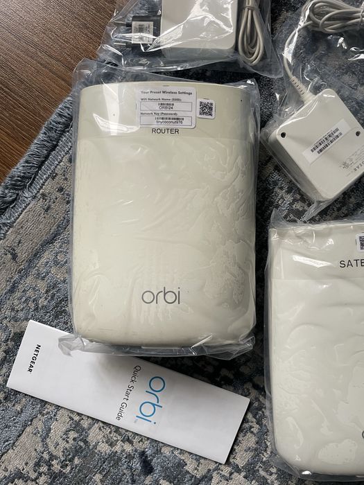 Mesh Маршрутизатор NetGear Orbi - KIT (RBR50 + 2xRBS50 + RBS20)