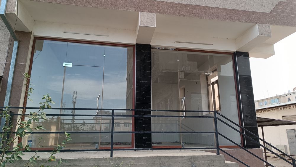 Продается стекло магазина