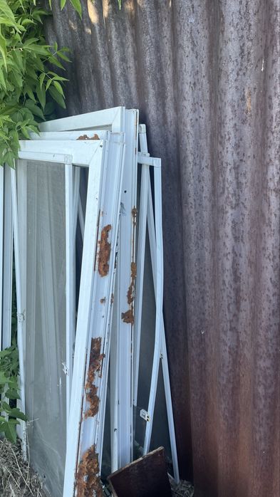 Продам пластиковые рамы