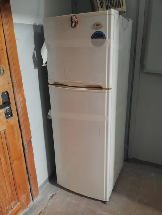 Продам холодильник lg срочно
