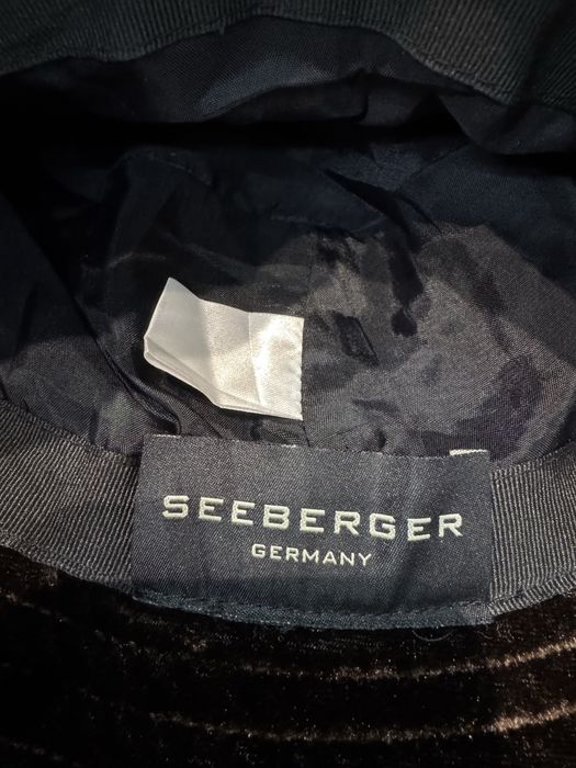 Дамска зимна, букет шапка SEEBERGER