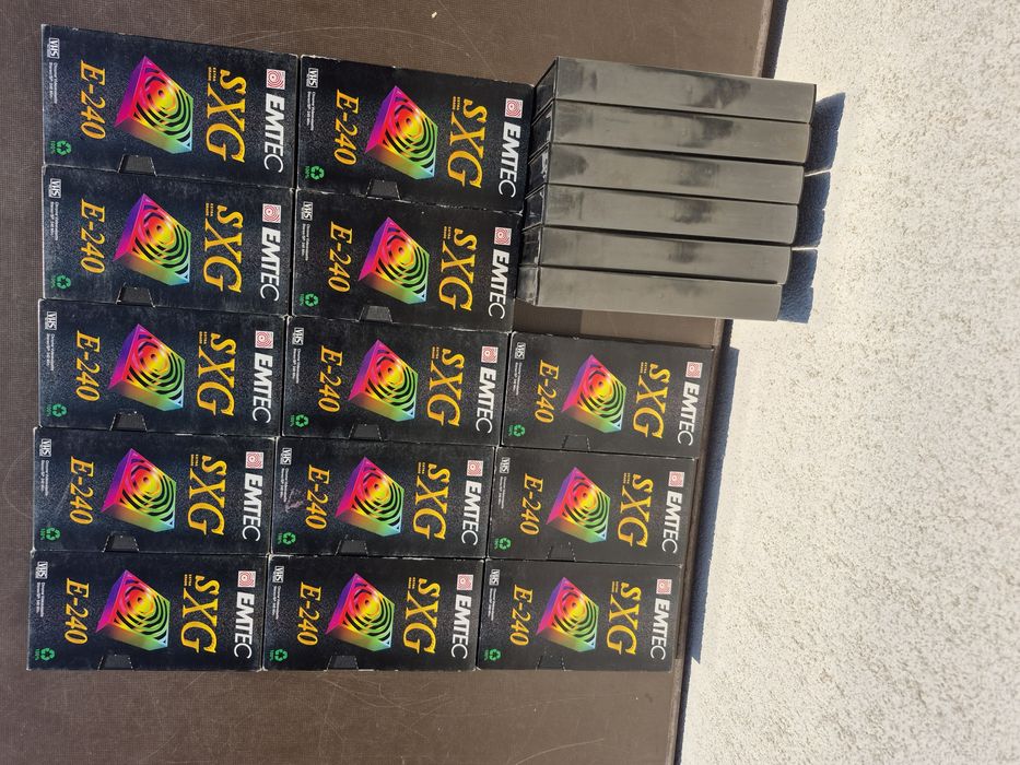 Vând 19 casete video VHS originale EMTEC de 240minute filme 1970-1990