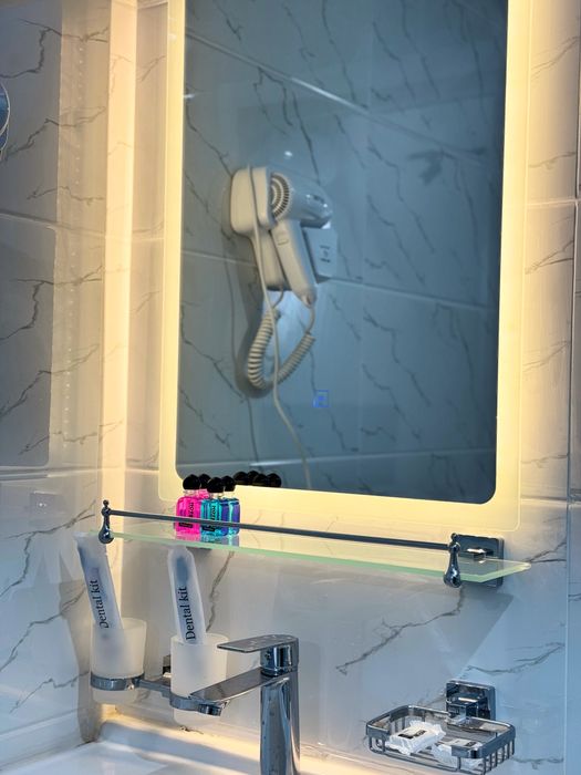 Bez zaks hote, Bez zags hotel, Без загс отель, Mehmonxona