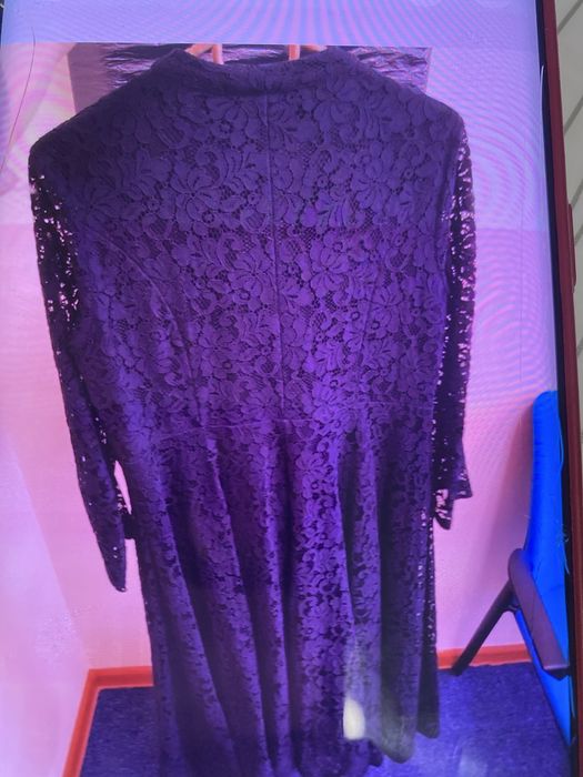 Продам кружевное платье