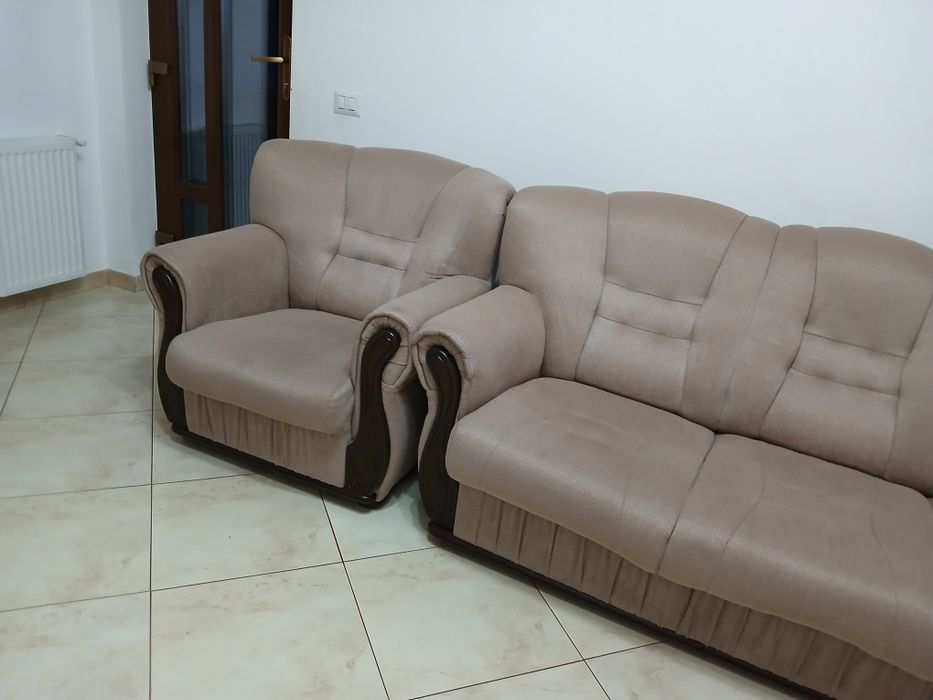 Canapea și 2 fotolii