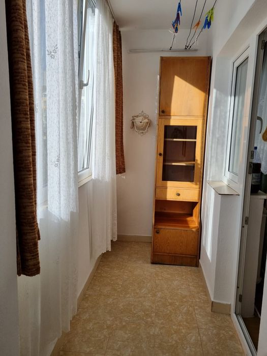 Închiriez apartament