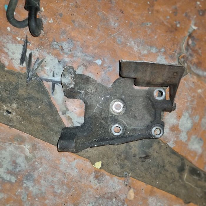 Комплектующие матора таёта Карина