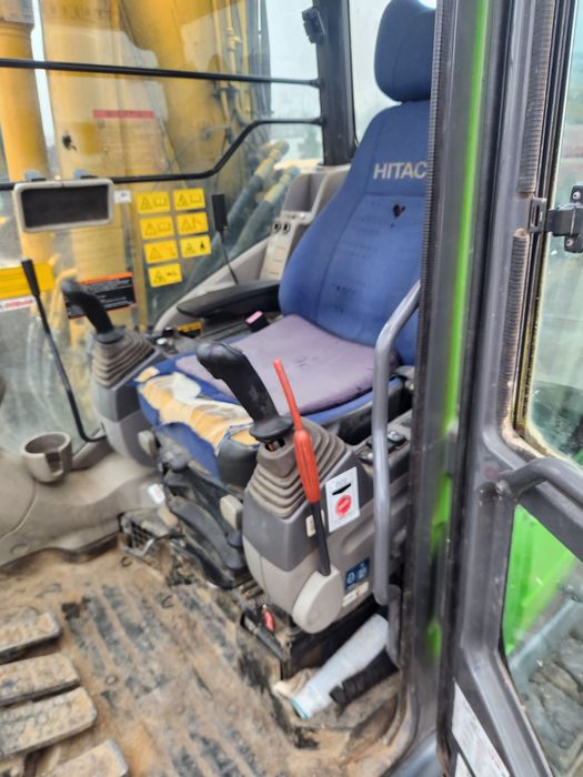 Hitachi zaxis 225 , an 2012 !