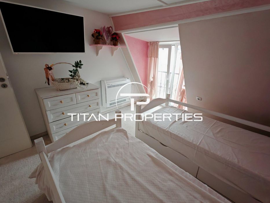 Дава се под наем Етаж от къща в Пловдив, Център - 140 кв.м за 1000 € - Снимка #8