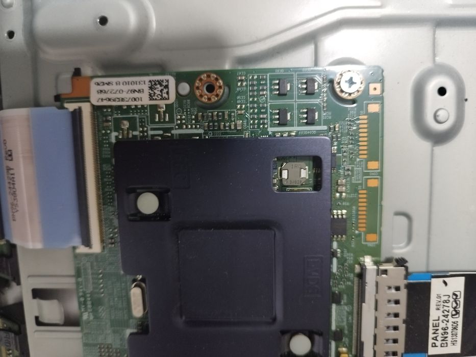 Dezmembrez Samsung ue32f6100aw
