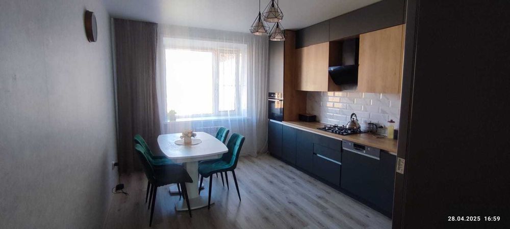 3-комн Береке, д.52  6/9 98 м2