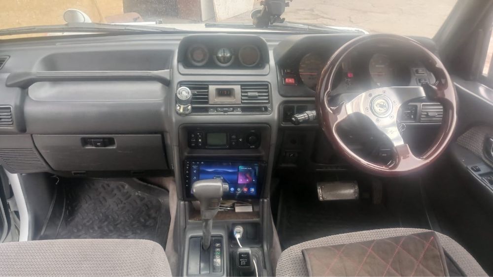 Срочно продам Mitsubishi Pajero