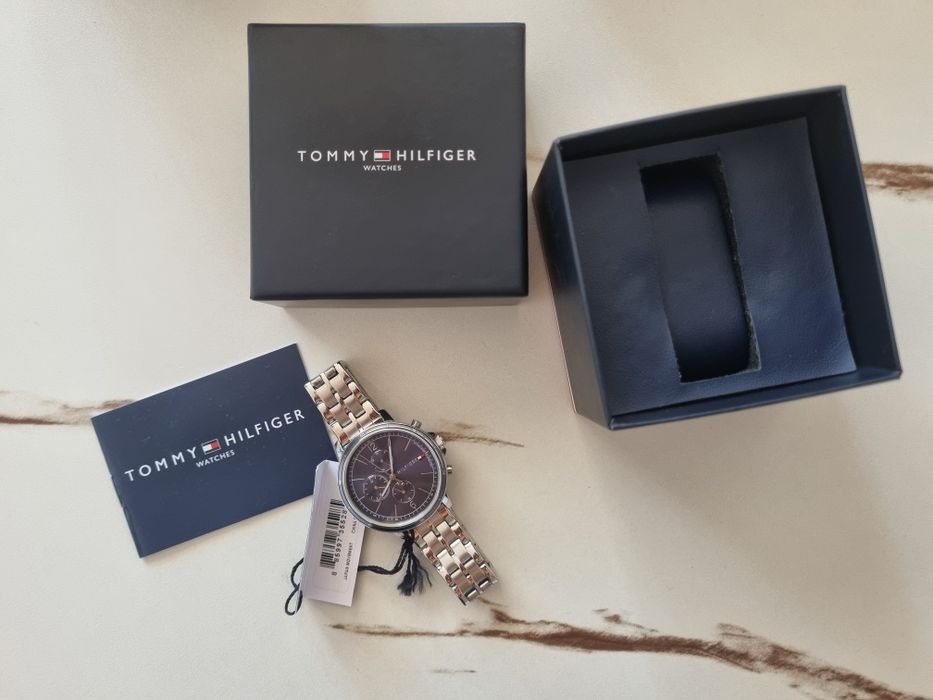 Ceas Tommy Hilfiger Femei Argintiu Inox (Nou în Cutie)