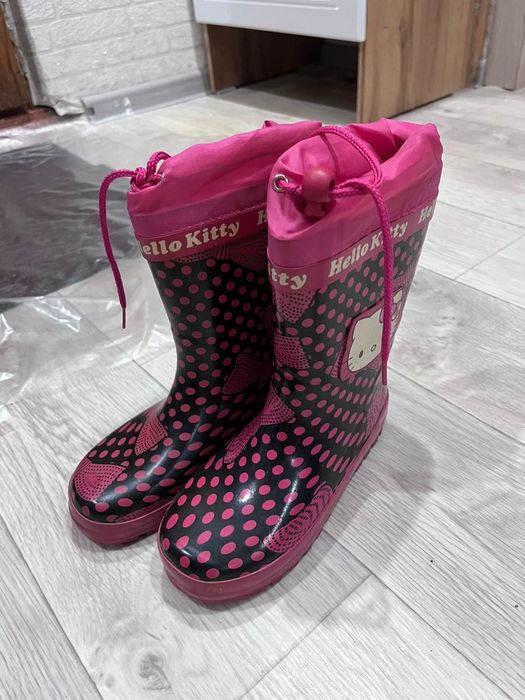 Продам резиновые сапоги