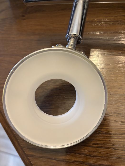 таванна LED лампа с 3 осветителни тела.