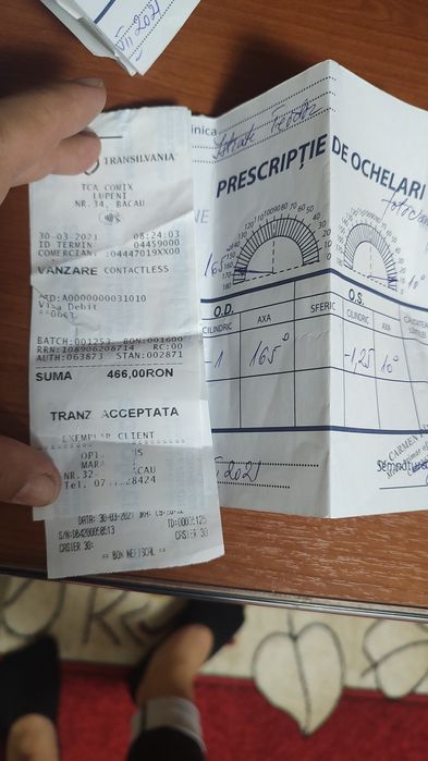 Vând ochelari de vedere pentru copii