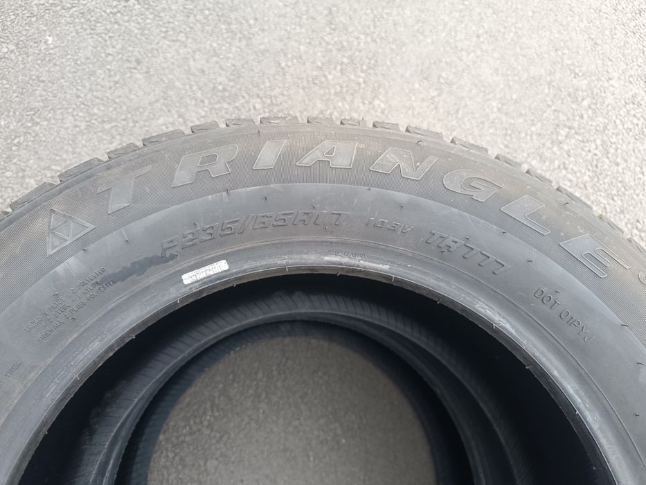 Продам пару 235 65 R17