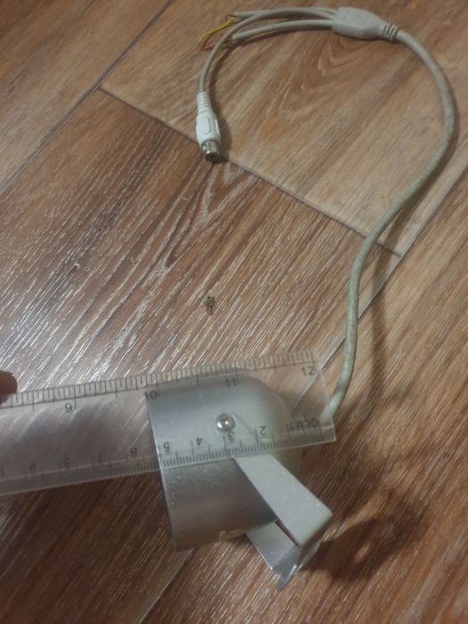 Продаются аналоговые камеры.белая 100 серебристая 100